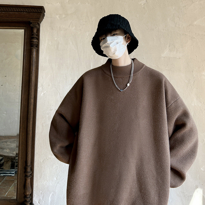 Men's loose round neck sweater in white, made from polyester